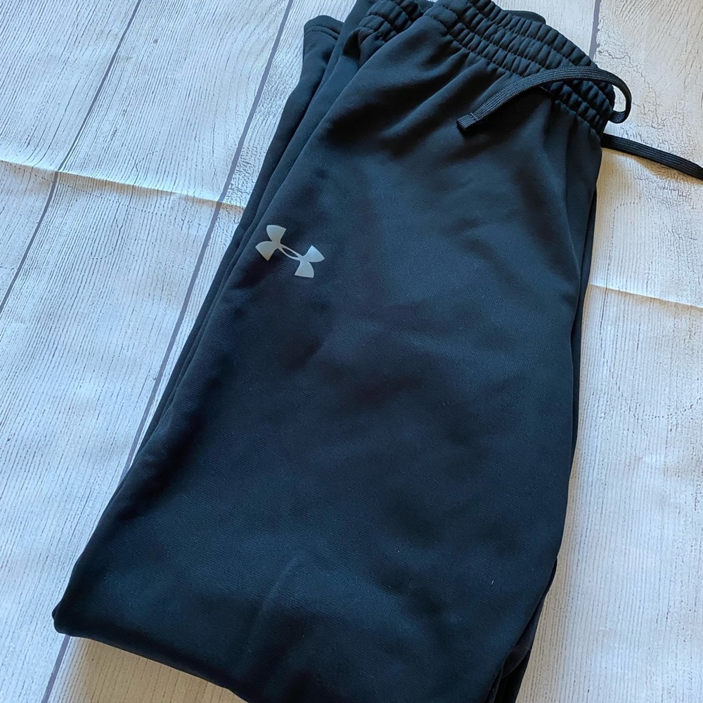 Under Armour ColdGear black sweats-Athletic pants.  YouthXL. Excellent Condition